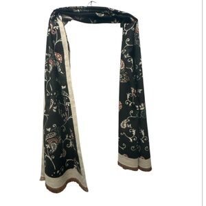 Elegant Black and Cream Paisley Scarf.